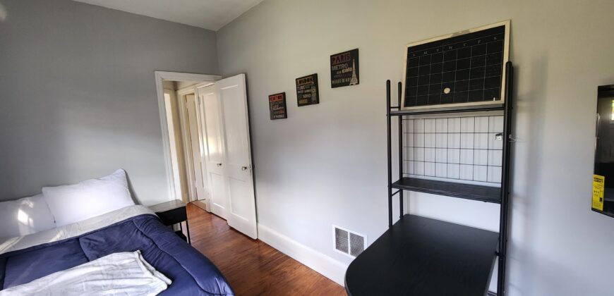 Short & Long Term Fully Furnished Apartment in Elkins Park!