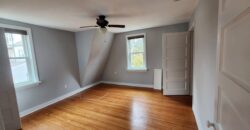 Spacious 2 bedroom 1 bath Cottage House in Elkins Park